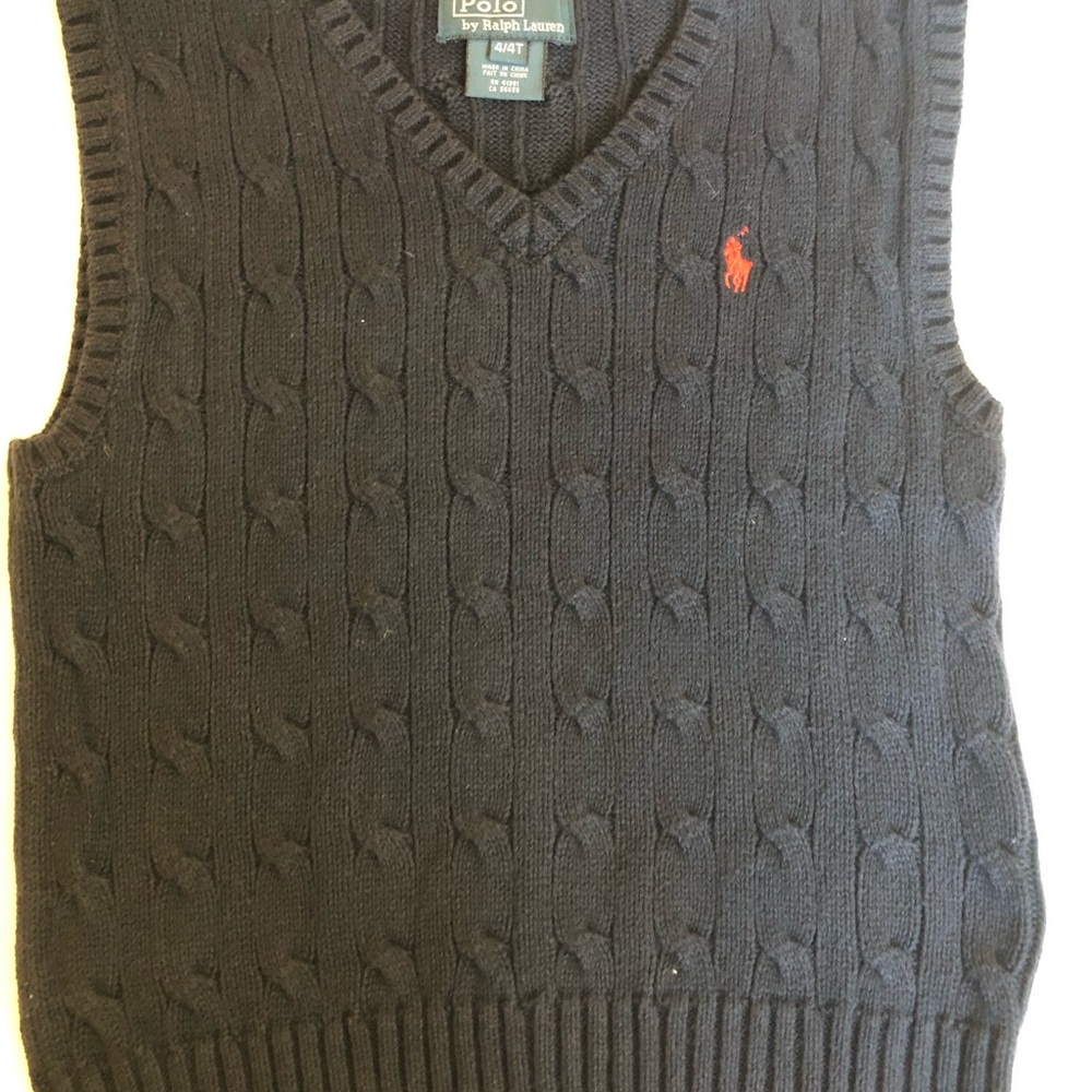 Ralph Lauren. Boys. Navy blue. V-Neck cabel Sweater Vest